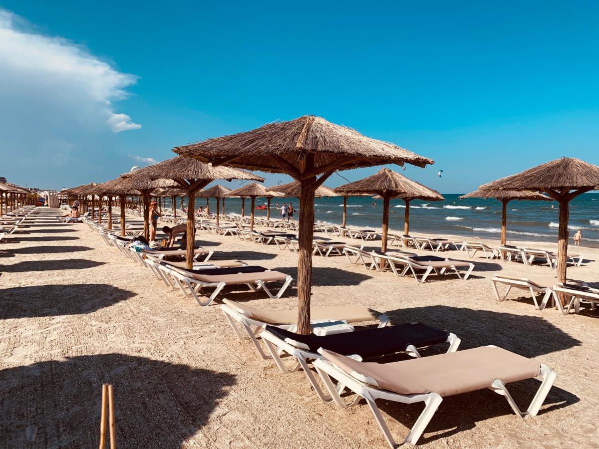 Royal Moonlight Apartment Mamaia Buitenkant foto
