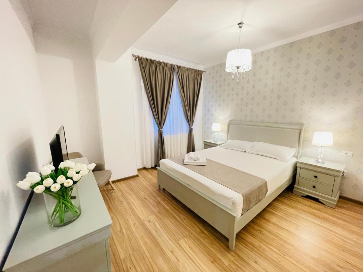 Royal Moonlight Apartment Mamaia Buitenkant foto