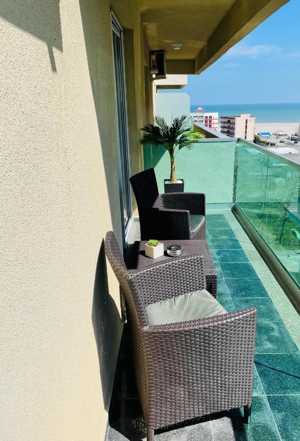 Royal Moonlight Apartment Mamaia Buitenkant foto