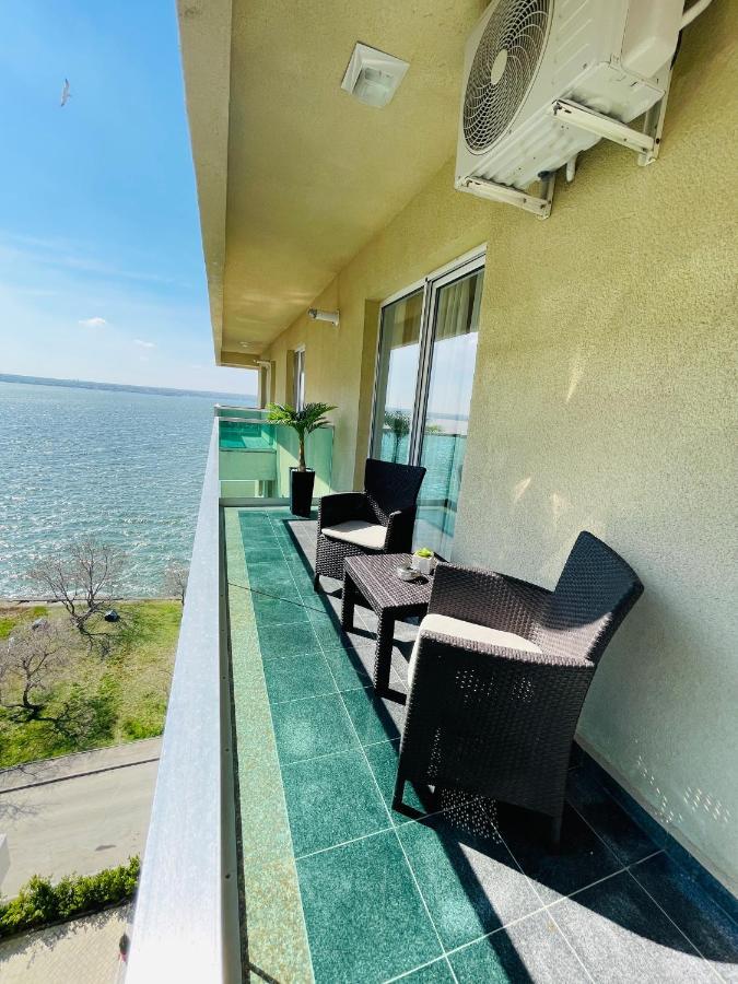 Royal Moonlight Apartment Mamaia Buitenkant foto